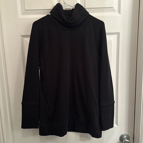 Lululemon black turtleneck tunic - Picture 1 of 5